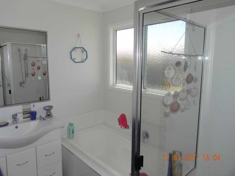 27 Marco Polo Drive, Cooloola Cove QLD 4580