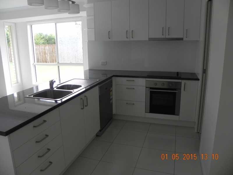 33 Dianella Circuit, Cooloola Cove QLD 4580