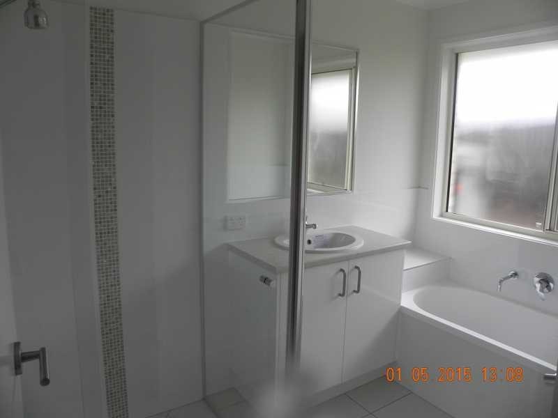 33 Dianella Circuit, Cooloola Cove QLD 4580