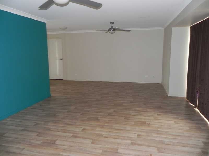 8 Creekside Esplanade, Cooloola Cove QLD 4580