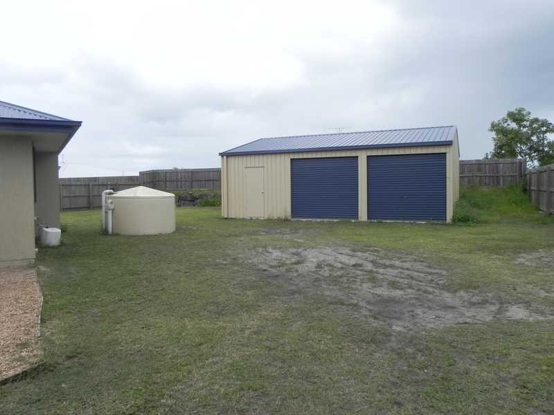 8 Creekside Esplanade, Cooloola Cove QLD 4580