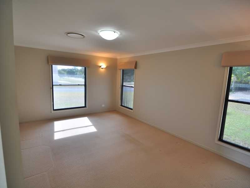 40 Fyshburn Drive, Cooloola Cove QLD 4580