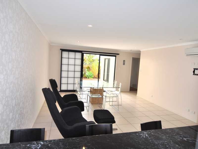 2/43 Creekside Esplanade, Cooloola Cove QLD 4580