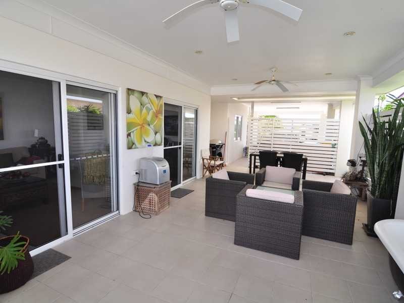 2 Buchanan Street, Tin Can Bay QLD 4580