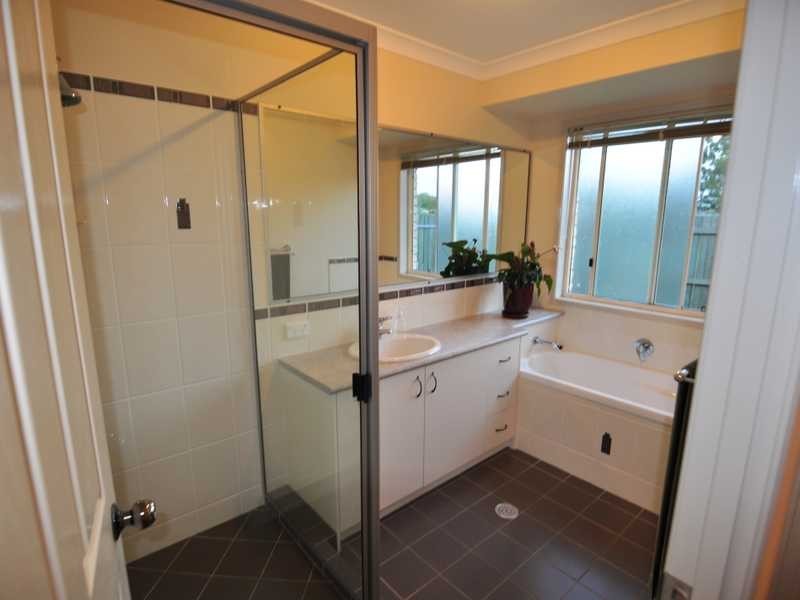 35 Canberra Ave, Cooloola Cove QLD 4580