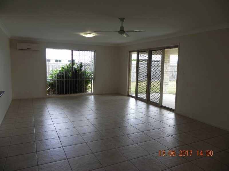 26 Creekside Esplanade, Cooloola Cove QLD 4580