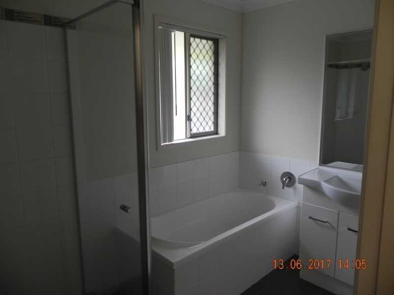 26 Creekside Esplanade, Cooloola Cove QLD 4580