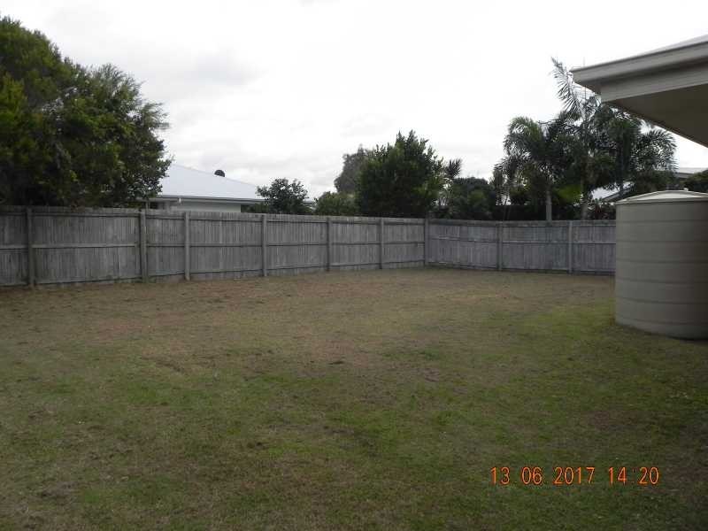 26 Creekside Esplanade, Cooloola Cove QLD 4580