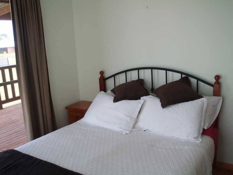 7 Illustrious Court, Cooloola Cove QLD 4580