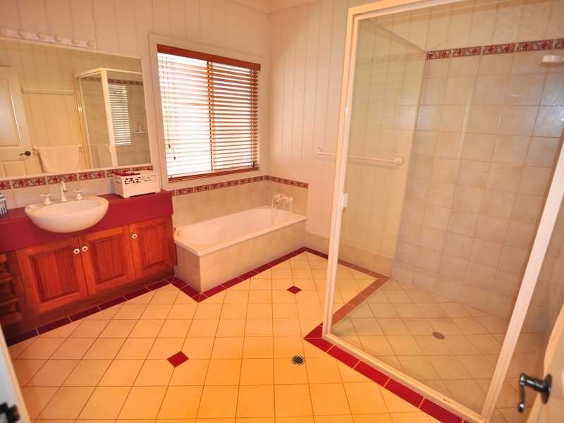 4 Kingfisher Court, Tin Can Bay QLD 4580