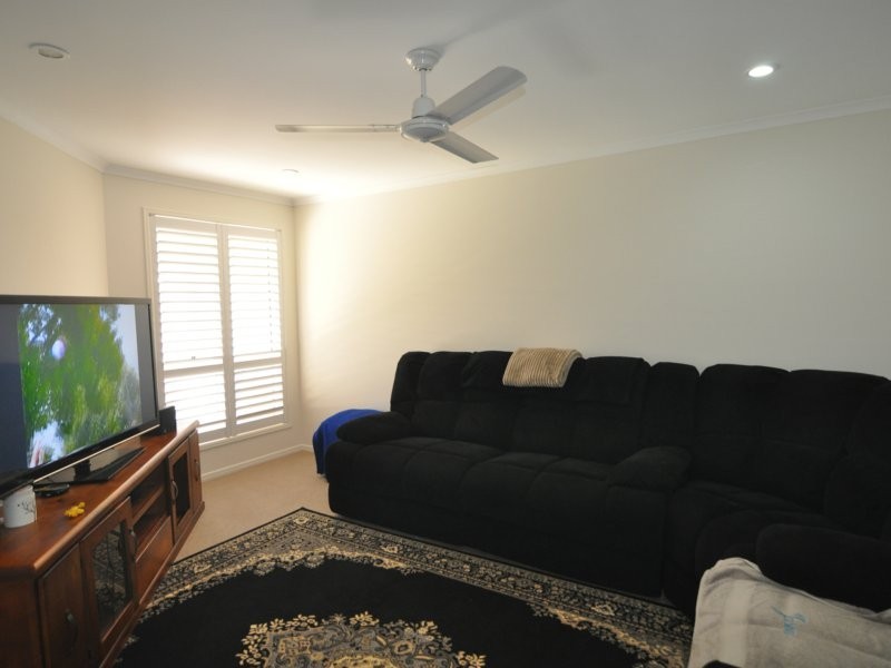 25 Regent Court, Cooloola Cove QLD 4580