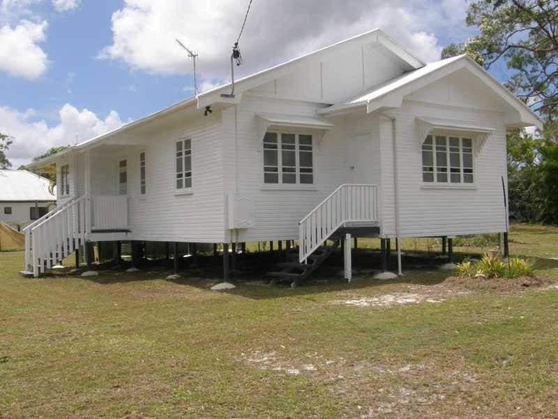 8 Doric Crt, Cooloola Cove QLD 4580