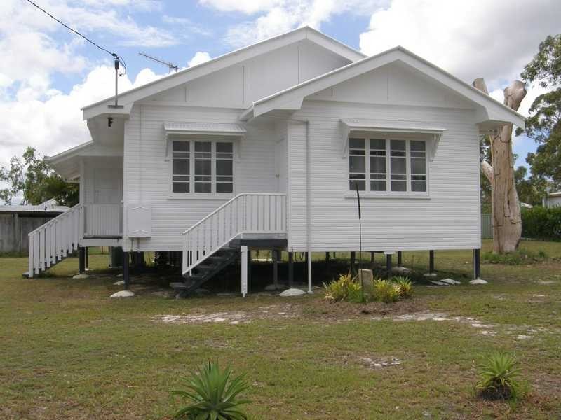 8 Doric Crt, Cooloola Cove QLD 4580