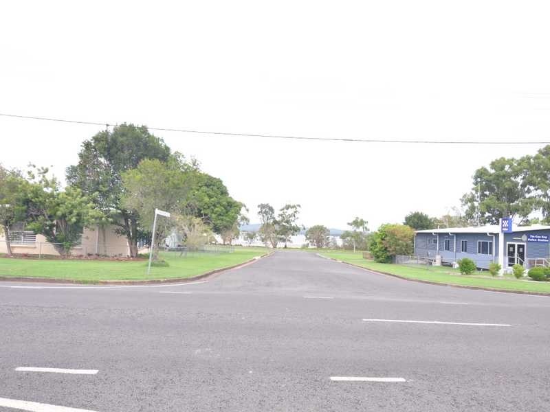 26 Gympie Road, Tin Can Bay QLD 4580