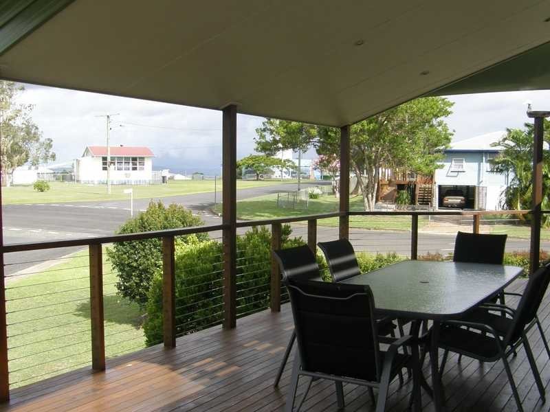 20 Squire Street, Tin Can Bay QLD 4580
