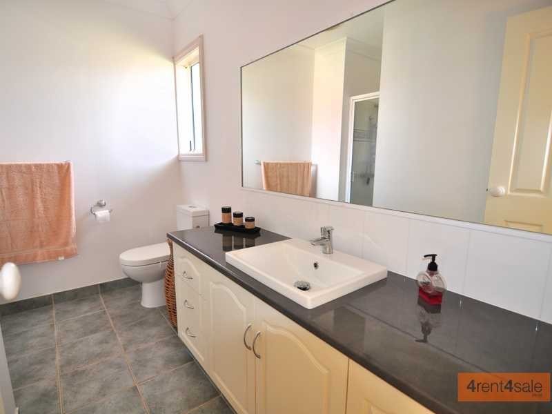 70 Osborne Court, Wallu QLD 4570