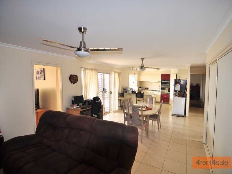 55 Creekside Esplanade, Cooloola Cove QLD 4580