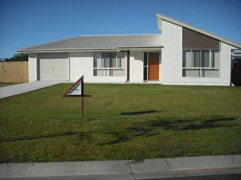 4 Environs Avenue, Cooloola Cove QLD 4580