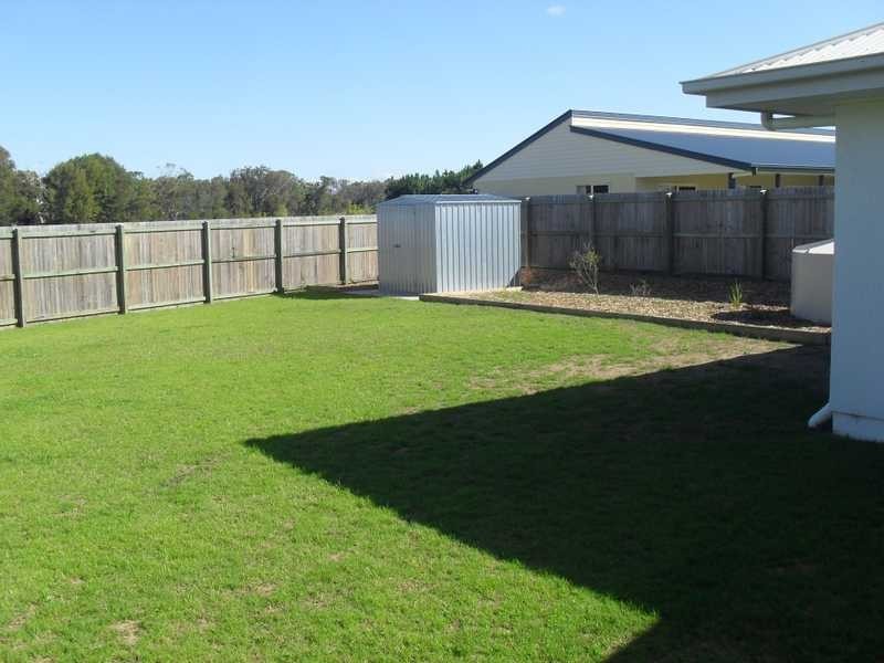 4 Environs Avenue, Cooloola Cove QLD 4580