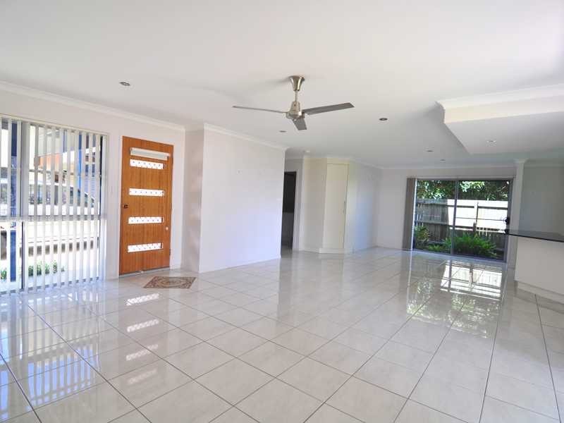 4/26 Esplanade, Tin Can Bay QLD 4580