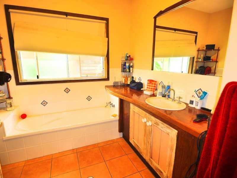 2 SENTINEL COURT, Cooloola Cove QLD 4580