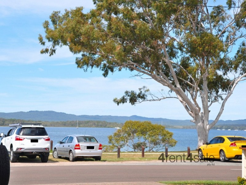 32 “THE ANCHORAGE ” The Esplanade, Tin Can Bay QLD 4580