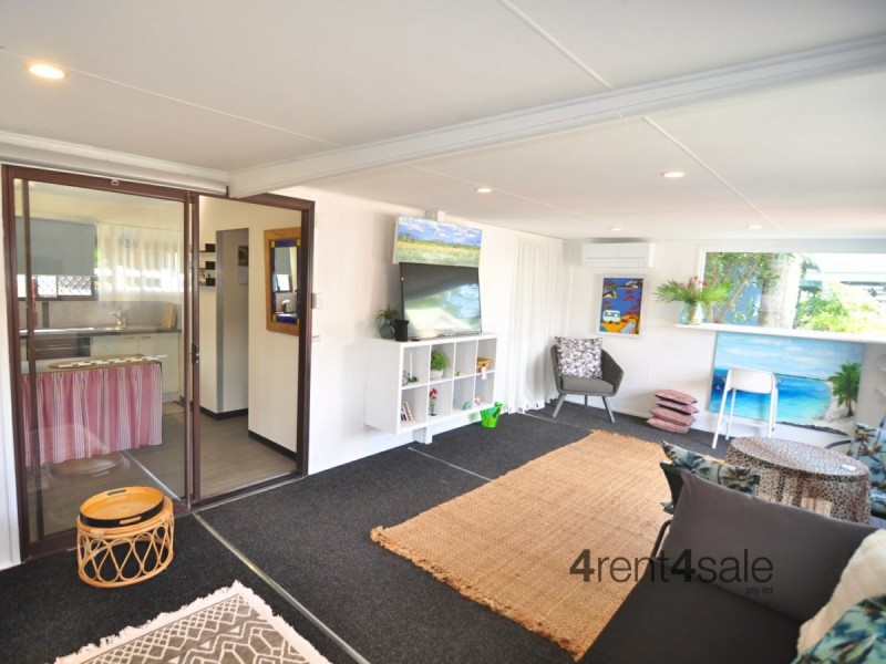 32 “THE ANCHORAGE ” The Esplanade, Tin Can Bay QLD 4580