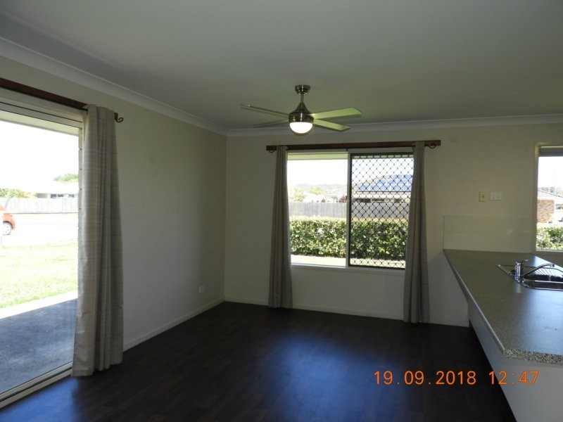 24 Canberra Avenue, Cooloola Cove QLD 4580