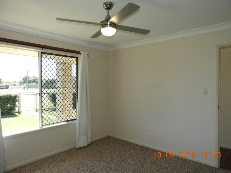 24 Canberra Avenue, Cooloola Cove QLD 4580