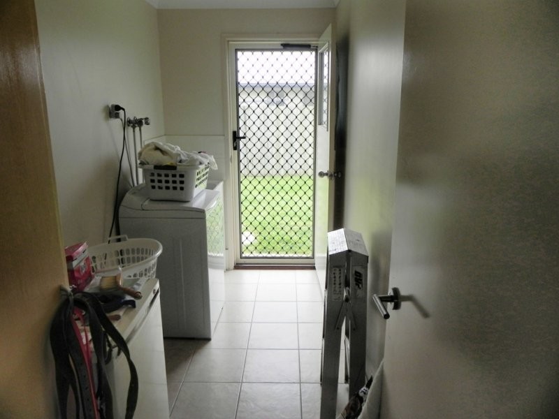 24 Canberra Avenue, Cooloola Cove QLD 4580