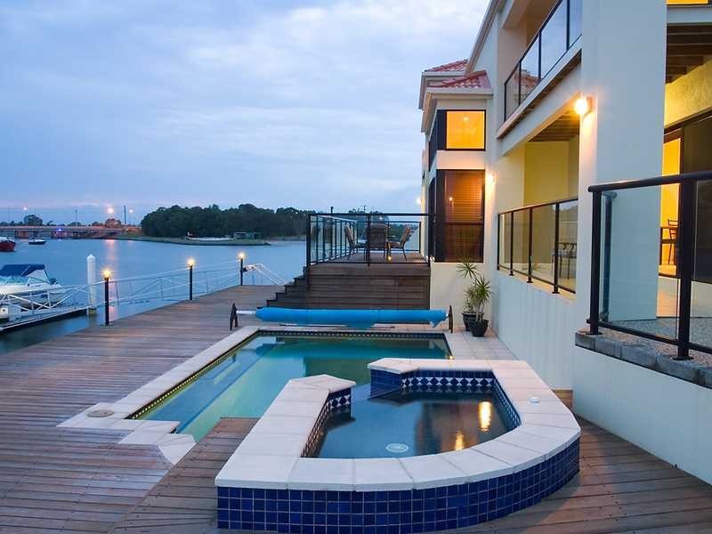 10 Mooloolah Island, Minyama QLD 4575