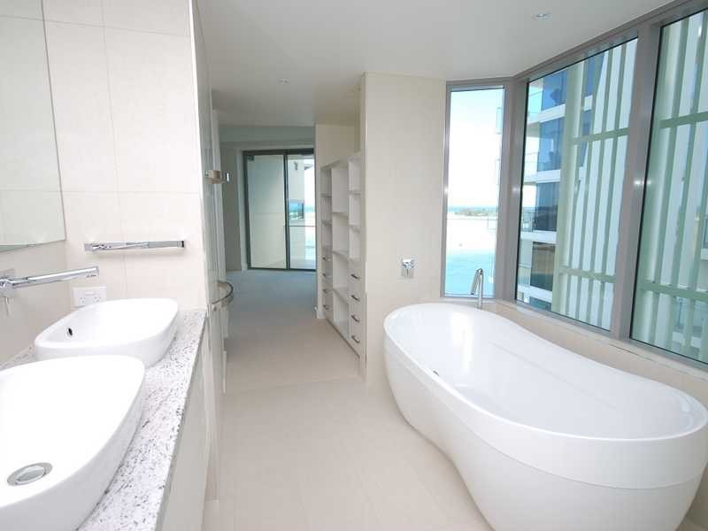 Unit 702/42 Duporth Avenue, Maroochydore QLD 4558