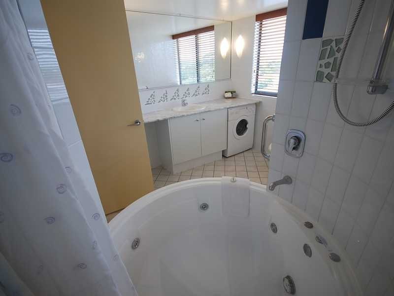 Unit 301/121 Mooloolaba Esplanade, Mooloolaba QLD 4557