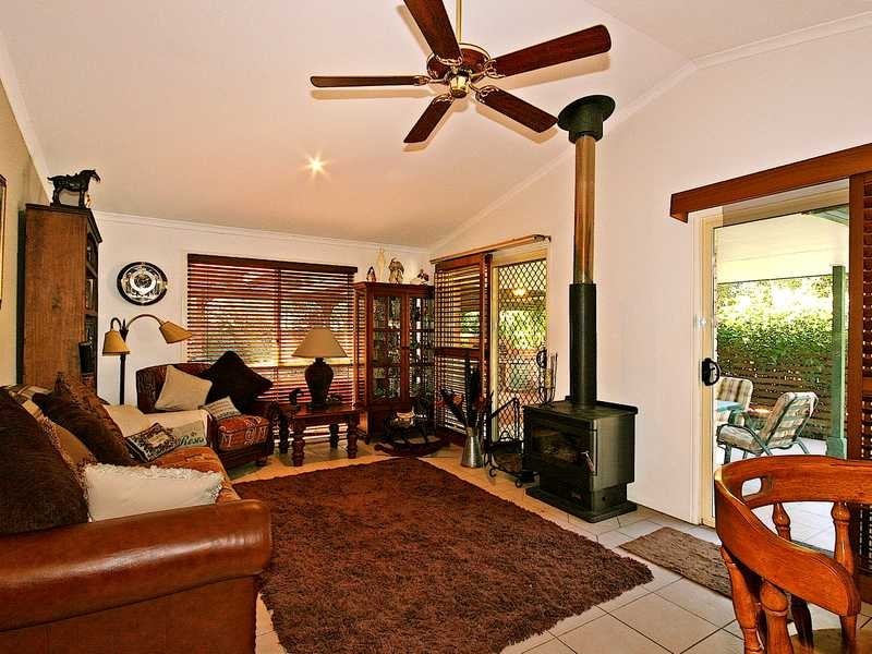 585 Glenview Road, Glenview QLD 4553