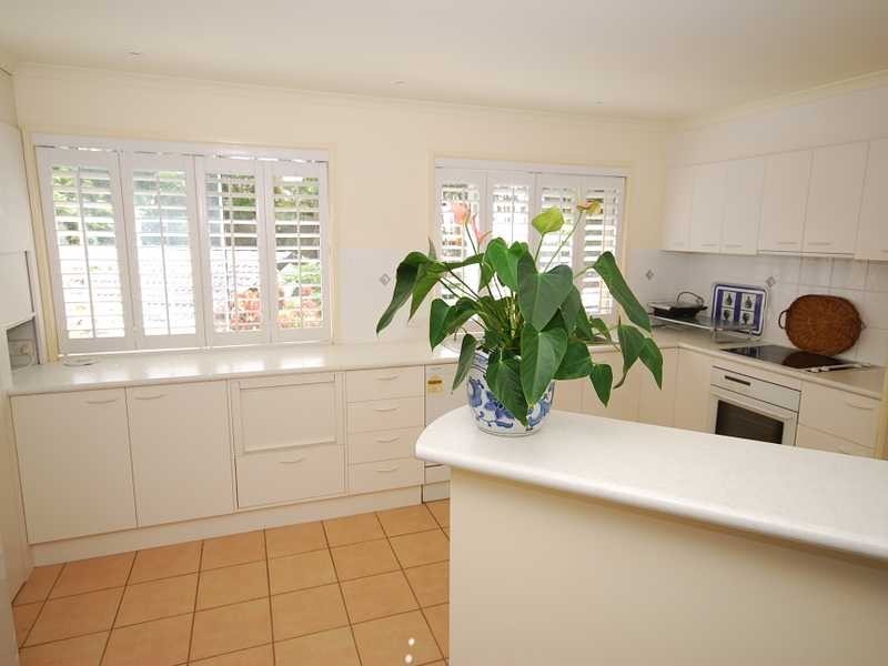 76 Mooloolaba Road, Alexandra Headland QLD 4572