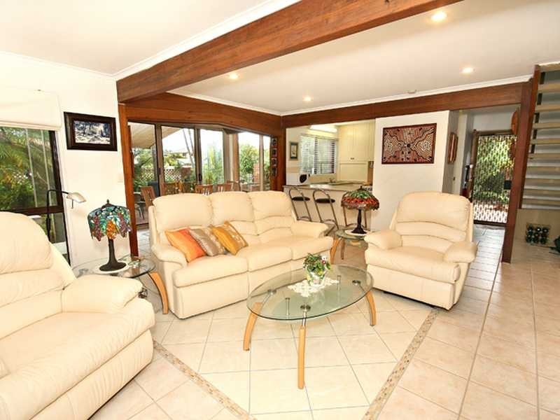 Unit 2/7 Yallanga Place, Mooloolaba QLD 4557