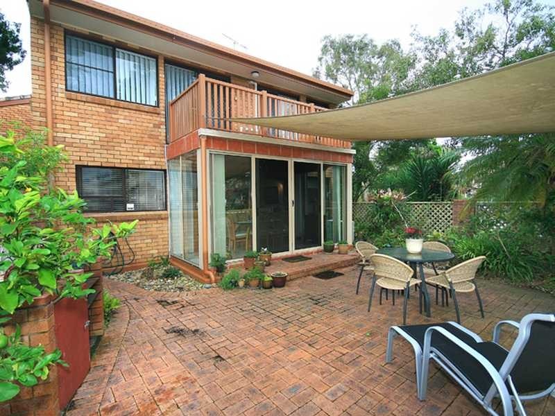 Unit 2/7 Yallanga Place, Mooloolaba QLD 4557