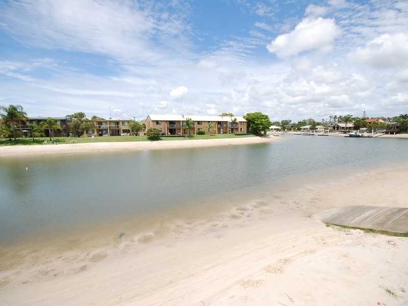 Unit 2/11 Pangarinda Place, Mooloolaba QLD 4557