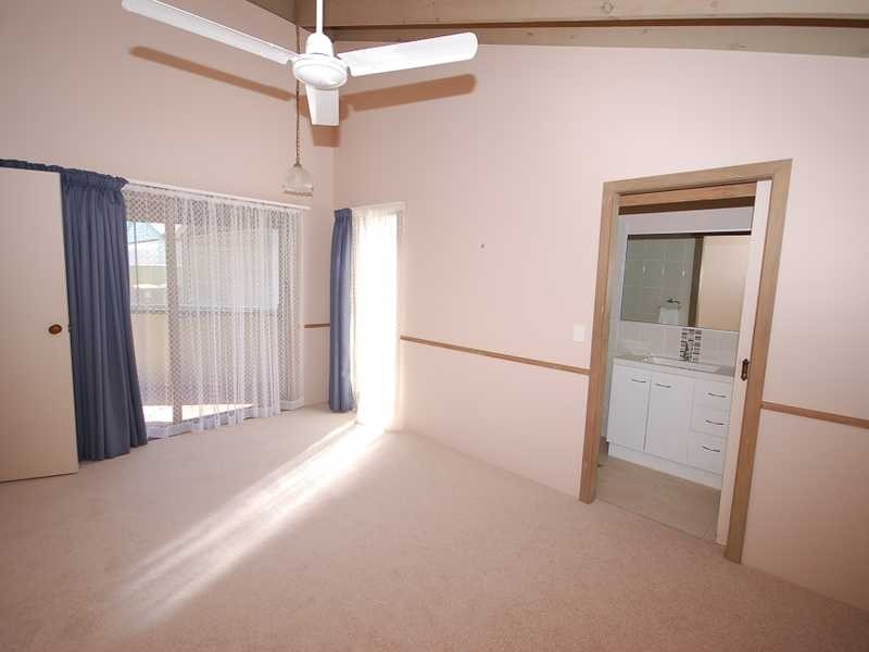 40 Lawrence Street, Mooloolaba QLD 4557