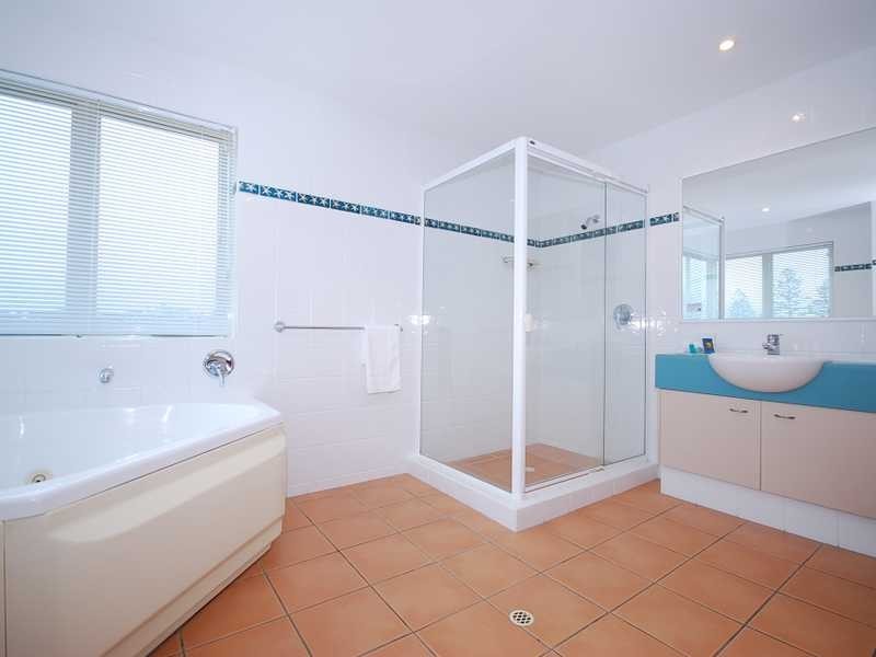 Alexandra Headland QLD 4572