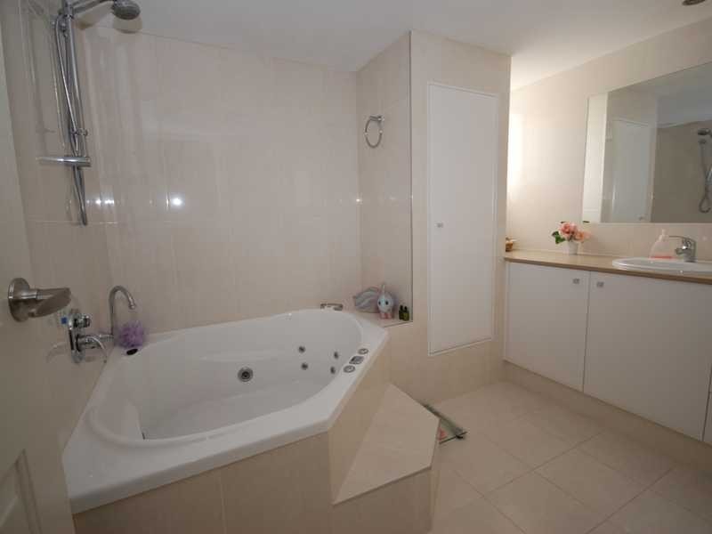 Unit 5/128 Alexandra Parade, Alexandra Headland QLD 4572