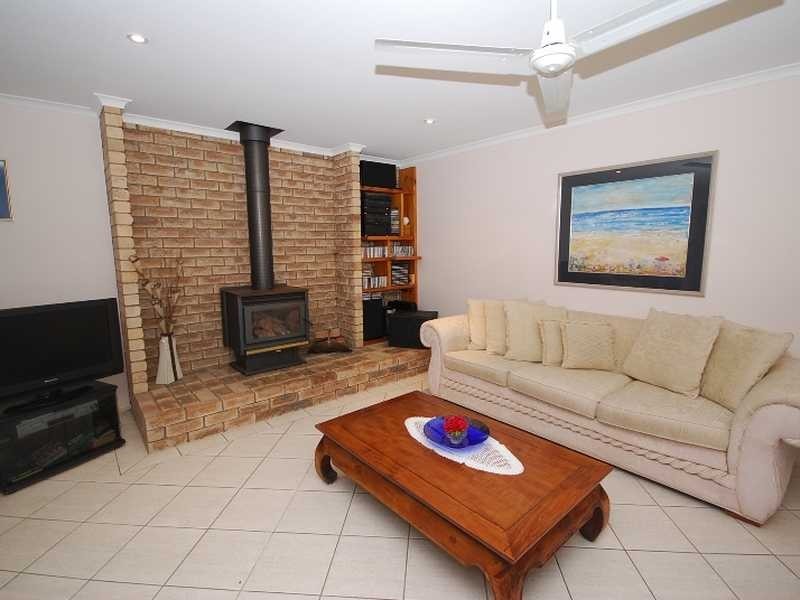 12 Karloo Court, Mooloolaba QLD 4557