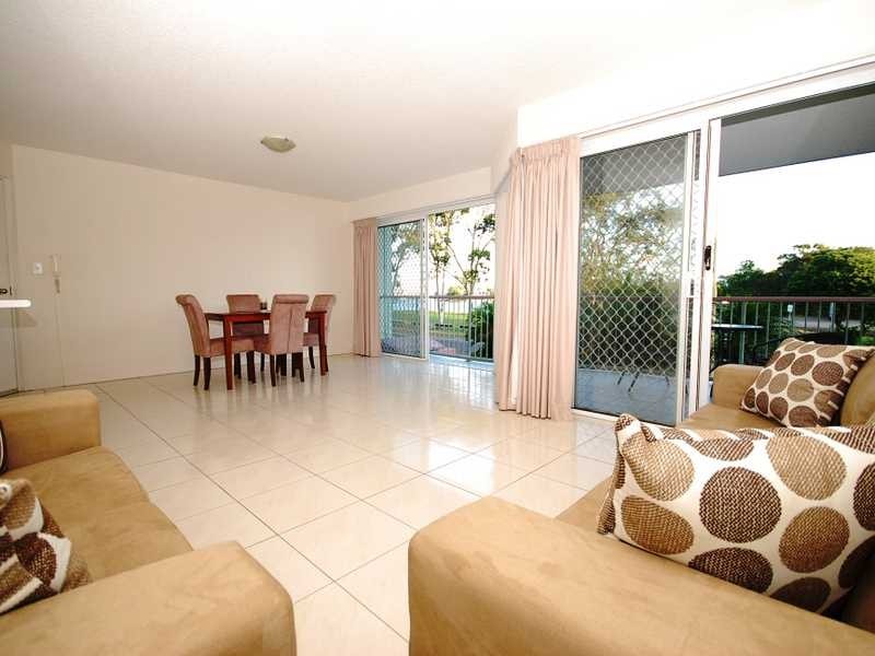 Unit 3/112 River Esplanade, Mooloolaba QLD 4557