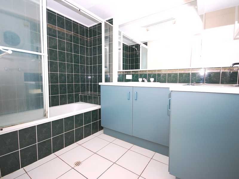 Unit 3/112 River Esplanade, Mooloolaba QLD 4557