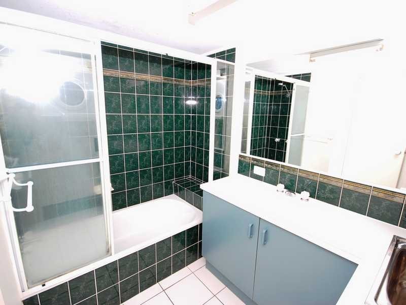 Unit 3/112 River Esplanade, Mooloolaba QLD 4557