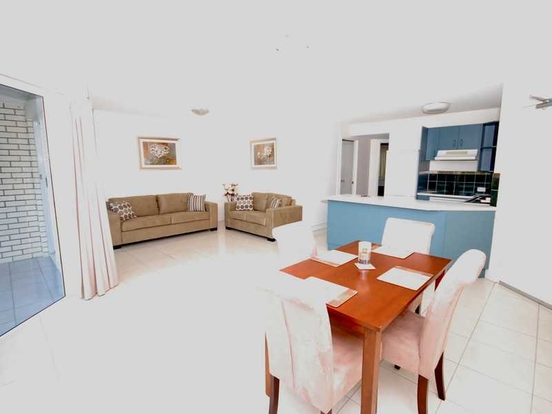 Unit 3/112 River Esplanade, Mooloolaba QLD 4557