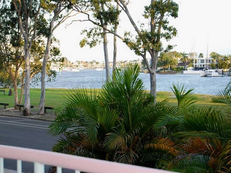 Unit 3/112 River Esplanade, Mooloolaba QLD 4557