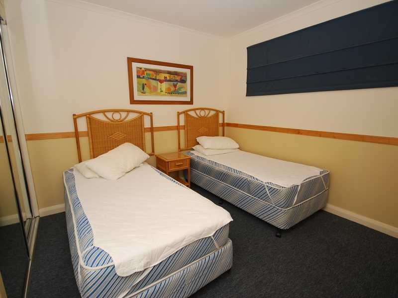 Unit 423/180 Alexandra Parade, Alexandra Headland QLD 4572