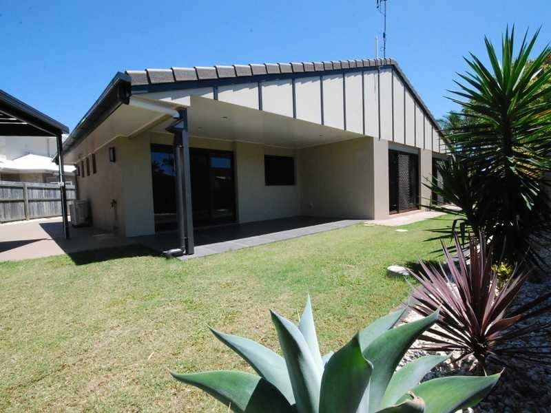 Unit 2/10 Malkana Crescent, Buddina QLD 4575