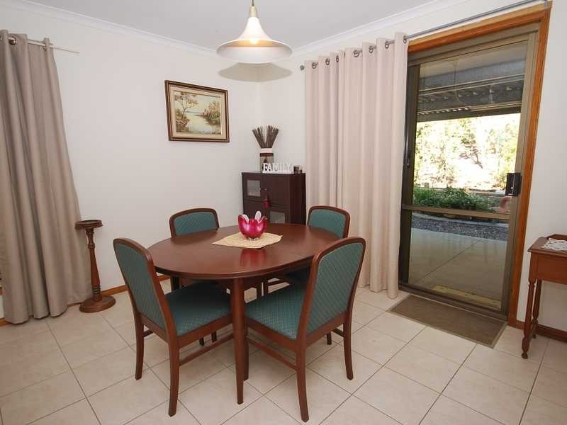 6 Stephenson Place, Monkland QLD 4570